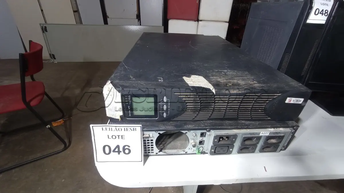 LOTE 046 - 02 NOBREAKS PARA SERVIDOR. (NO ESTADO) ATENÇÃO! FAZER A VISITAÇÃO ANTES DE ARREMATAR, NÃO SABEMOS SE FUNCIONA, LEILÃO NÃO TEM GARANTIA E NEM DEVOLUÇÃO, SUJEITO A POSSÍVEIS AVARIAS VISÍVEIS/OCULTAS E/OU AUSÊNCIA DE COMPONENTES.