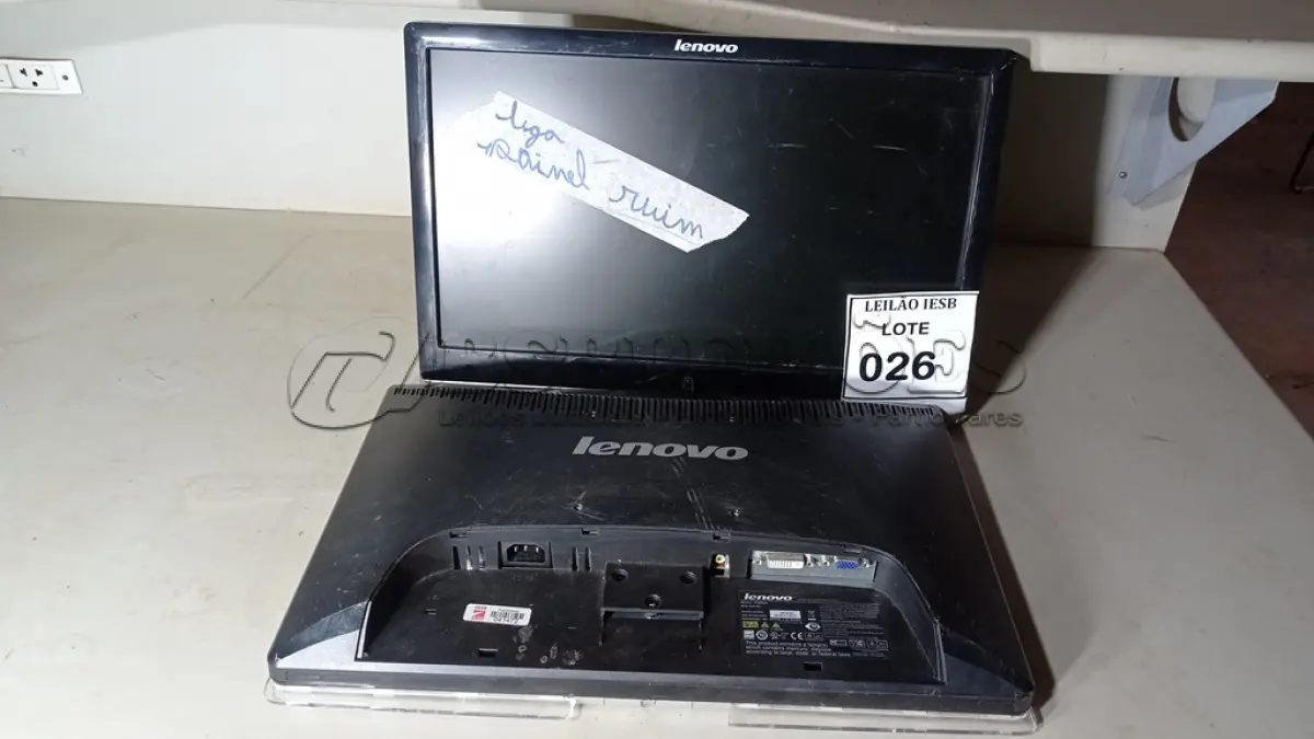 LOTE 026 - 02 MONITORES LENOVO. (NO ESTADO) ATENÇÃO! FAZER A VISITAÇÃO ANTES DE ARREMATAR, NÃO SABEMOS SE FUNCIONA, LEILÃO NÃO TEM GARANTIA E NEM DEVOLUÇÃO, SUJEITO A POSSÍVEIS AVARIAS VISÍVEIS/OCULTAS E/OU AUSÊNCIA DE COMPONENTES.