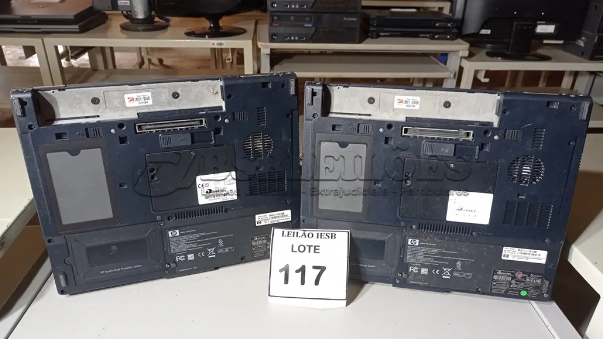 LOTE 117 - 02 NOTEBOOKS HP SEM FONTE. (NO ESTADO) ATENÇÃO! FAZER A VISITAÇÃO ANTES DE ARREMATAR, NÃO SABEMOS SE FUNCIONA, LEILÃO NÃO TEM GARANTIA E NEM DEVOLUÇÃO, SUJEITO A POSSÍVEIS AVARIAS VISÍVEIS/OCULTAS E/OU AUSÊNCIA DE COMPONENTES.