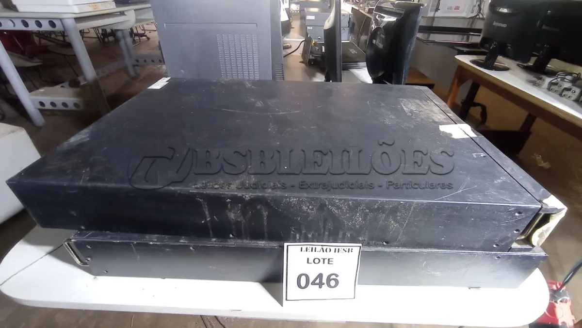 LOTE 046 - 02 NOBREAKS PARA SERVIDOR. (NO ESTADO) ATENÇÃO! FAZER A VISITAÇÃO ANTES DE ARREMATAR, NÃO SABEMOS SE FUNCIONA, LEILÃO NÃO TEM GARANTIA E NEM DEVOLUÇÃO, SUJEITO A POSSÍVEIS AVARIAS VISÍVEIS/OCULTAS E/OU AUSÊNCIA DE COMPONENTES.
