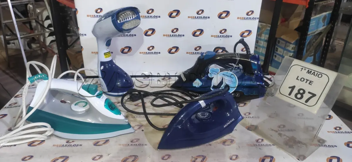LOTE 187 - 01 VAPORIZADOR DE ROUPAS E 03 FERROS DE PASSAR MODELOS DIVERSOS MARCA MONDIAL. (NO ESTADO) ATENÇÃO! FAZER A VISITAÇÃO ANTES DE ARREMATAR, NÃO SABEMOS SE FUNCIONA, LEILÃO NÃO TEM GARANTIA E NEM DEVOLUÇÃO, SUJEITO A POSSÍVEIS AVARIAS VISÍVEIS/OCULTAS E/OU AUSÊNCIA DE COMPONENTES.