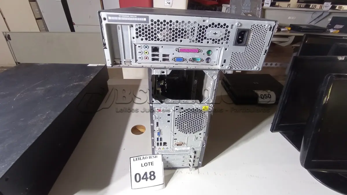 LOTE 048 - 02 CPUS LENOVO. (NO ESTADO) ATENÇÃO! FAZER A VISITAÇÃO ANTES DE ARREMATAR, NÃO SABEMOS SE FUNCIONA, LEILÃO NÃO TEM GARANTIA E NEM DEVOLUÇÃO, SUJEITO A POSSÍVEIS AVARIAS VISÍVEIS/OCULTAS E/OU AUSÊNCIA DE COMPONENTES.