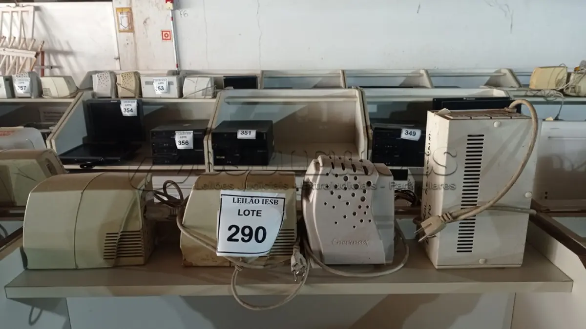 LOTE 290 - 04 ESTABILIZADORES DIVERSOS. (NO ESTADO) ATENÇÃO! FAZER A VISITAÇÃO ANTES DE ARREMATAR, NÃO SABEMOS SE FUNCIONA, LEILÃO NÃO TEM GARANTIA E NEM DEVOLUÇÃO, SUJEITO A POSSÍVEIS AVARIAS VISÍVEIS/OCULTAS E/OU AUSÊNCIA DE COMPONENTES.