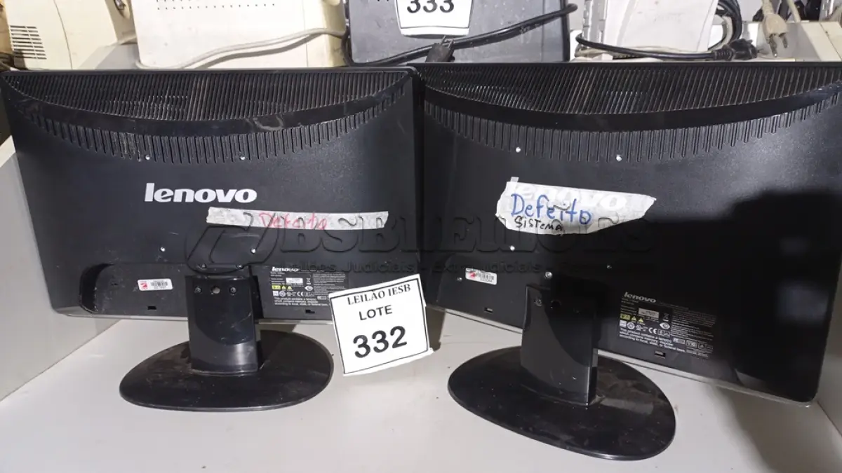 LOTE 332 - 02 MONITORES LENOVO. (NO ESTADO) ATENÇÃO! FAZER A VISITAÇÃO ANTES DE ARREMATAR, NÃO SABEMOS SE FUNCIONA, LEILÃO NÃO TEM GARANTIA E NEM DEVOLUÇÃO, SUJEITO A POSSÍVEIS AVARIAS VISÍVEIS/OCULTAS E/OU AUSÊNCIA DE COMPONENTES.