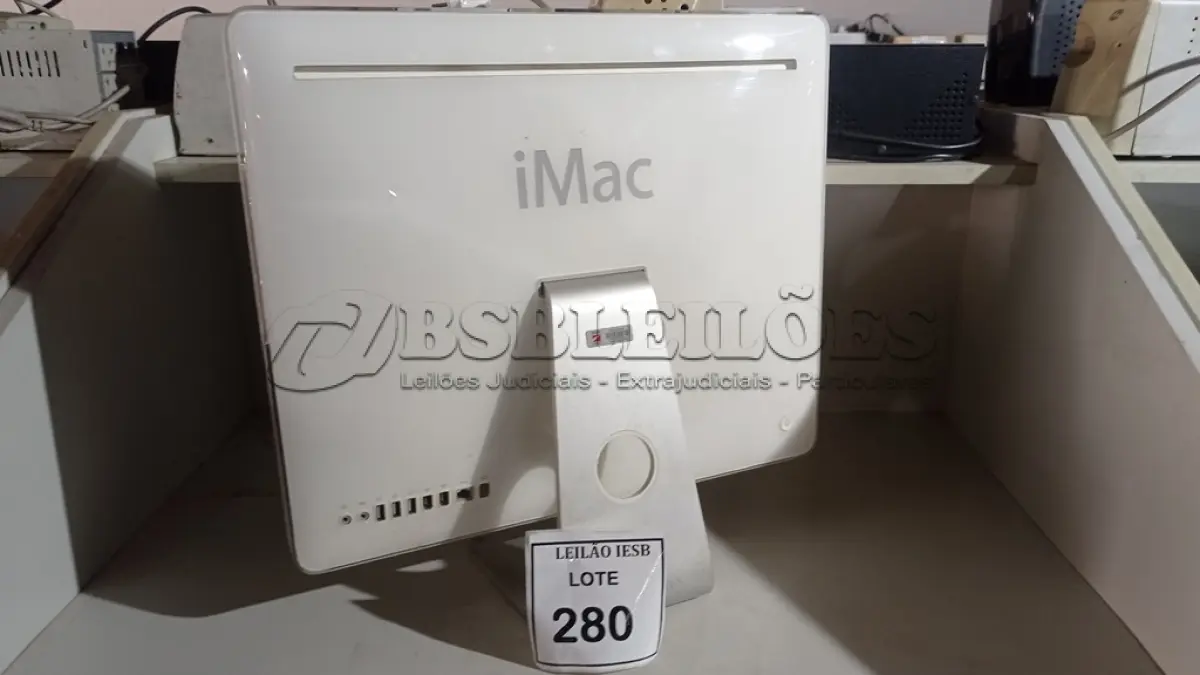 LOTE 280 - 01 IMAC. (NO ESTADO) ATENÇÃO! FAZER A VISITAÇÃO ANTES DE ARREMATAR, NÃO SABEMOS SE FUNCIONA, LEILÃO NÃO TEM GARANTIA E NEM DEVOLUÇÃO, SUJEITO A POSSÍVEIS AVARIAS VISÍVEIS/OCULTAS E/OU AUSÊNCIA DE COMPONENTES.