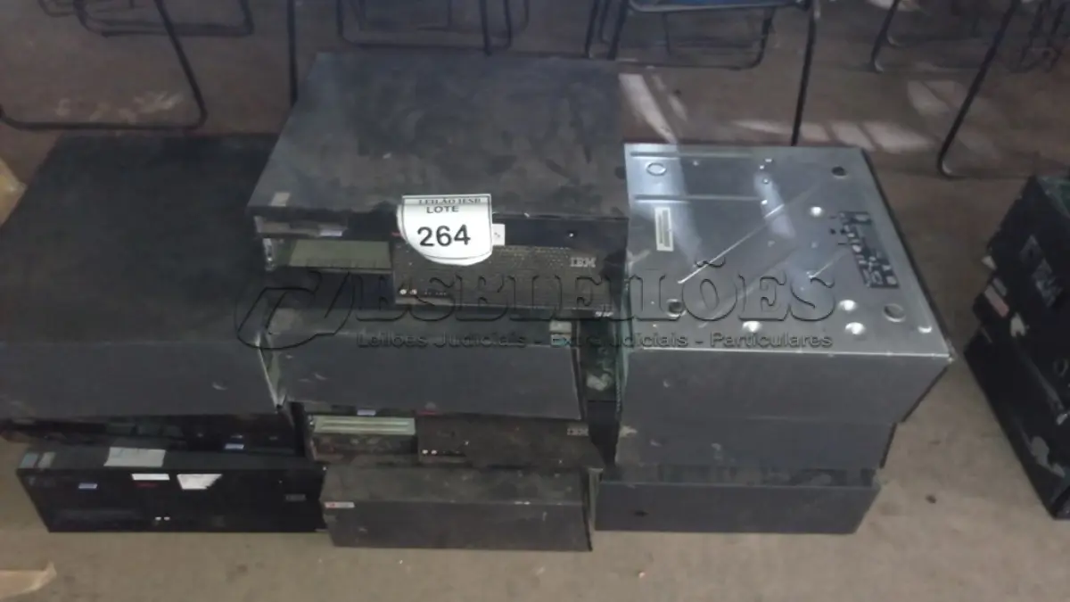 LOTE 264 - 10 CPUS IBM PARA RETIRADA DE PEÇAS. (NO ESTADO) ATENÇÃO! FAZER A VISITAÇÃO ANTES DE ARREMATAR, NÃO SABEMOS SE FUNCIONA, LEILÃO NÃO TEM GARANTIA E NEM DEVOLUÇÃO, SUJEITO A POSSÍVEIS AVARIAS VISÍVEIS/OCULTAS E/OU AUSÊNCIA DE COMPONENTES.
