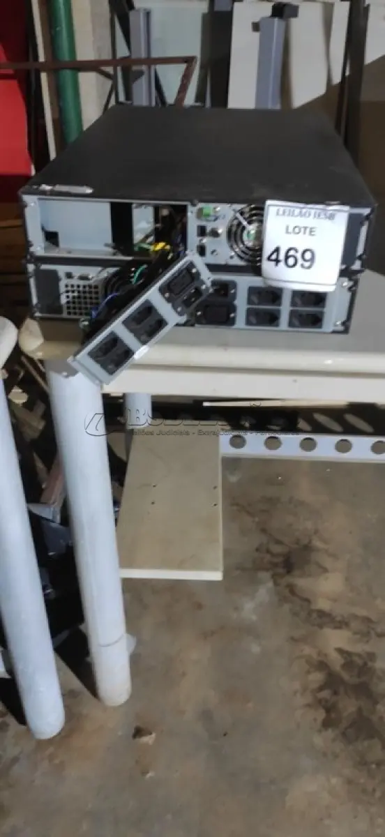 LOTE 469 - 02 NOBREAKS PARA SERVIDORES. (NO ESTADO) ATENÇÃO! FAZER A VISITAÇÃO ANTES DE ARREMATAR, NÃO SABEMOS SE FUNCIONA, LEILÃO NÃO TEM GARANTIA E NEM DEVOLUÇÃO, SUJEITO A POSSÍVEIS AVARIAS VISÍVEIS/OCULTAS E/OU AUSÊNCIA DE COMPONENTES.