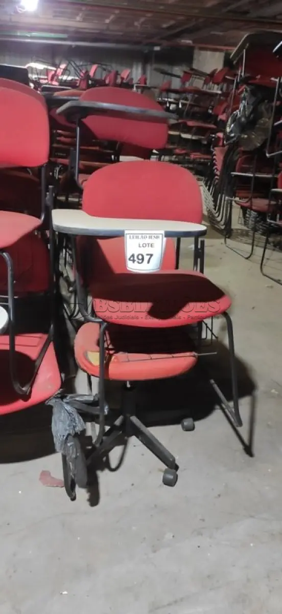 LOTE 497 - 14 CADEIRAS UNIVERSITÁRIAS. (NO ESTADO) ATENÇÃO! FAZER A VISITAÇÃO ANTES DE ARREMATAR, NÃO SABEMOS SE FUNCIONA, LEILÃO NÃO TEM GARANTIA E NEM DEVOLUÇÃO, SUJEITO A POSSÍVEIS AVARIAS VISÍVEIS/OCULTAS E/OU AUSÊNCIA DE COMPONENTES.