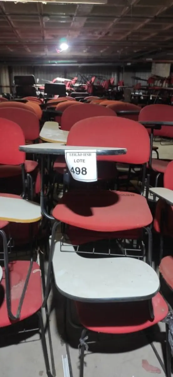 LOTE 498 - 14 CADEIRAS UNIVERSITÁRIAS. (NO ESTADO) ATENÇÃO! FAZER A VISITAÇÃO ANTES DE ARREMATAR, NÃO SABEMOS SE FUNCIONA, LEILÃO NÃO TEM GARANTIA E NEM DEVOLUÇÃO, SUJEITO A POSSÍVEIS AVARIAS VISÍVEIS/OCULTAS E/OU AUSÊNCIA DE COMPONENTES.