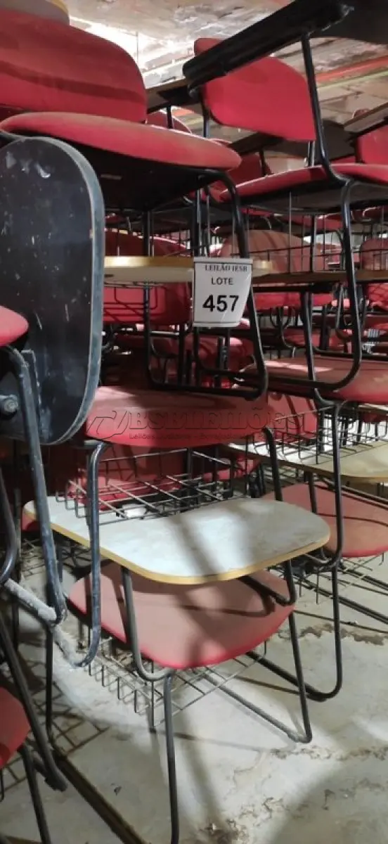 LOTE 457 - 15 CADEIRAS UNIVERSITÁRIAS. (NO ESTADO) ATENÇÃO! FAZER A VISITAÇÃO ANTES DE ARREMATAR, NÃO SABEMOS SE FUNCIONA, LEILÃO NÃO TEM GARANTIA E NEM DEVOLUÇÃO, SUJEITO A POSSÍVEIS AVARIAS VISÍVEIS/OCULTAS E/OU AUSÊNCIA DE COMPONENTES.