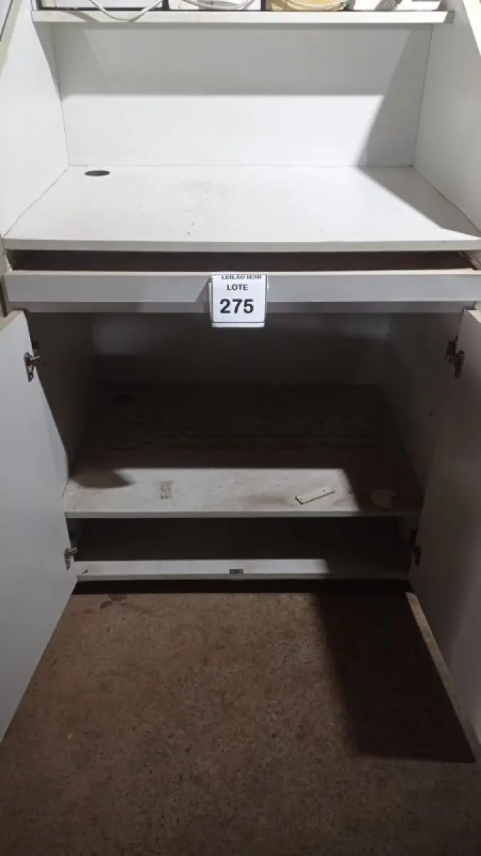 LOTE 275 - 02 BALCÕES EM MADEIRA PARA SALA DE AULA. (NO ESTADO) ATENÇÃO! FAZER A VISITAÇÃO ANTES DE ARREMATAR, NÃO SABEMOS SE FUNCIONA, LEILÃO NÃO TEM GARANTIA E NEM DEVOLUÇÃO, SUJEITO A POSSÍVEIS AVARIAS VISÍVEIS/OCULTAS E/OU AUSÊNCIA DE COMPONENTES.