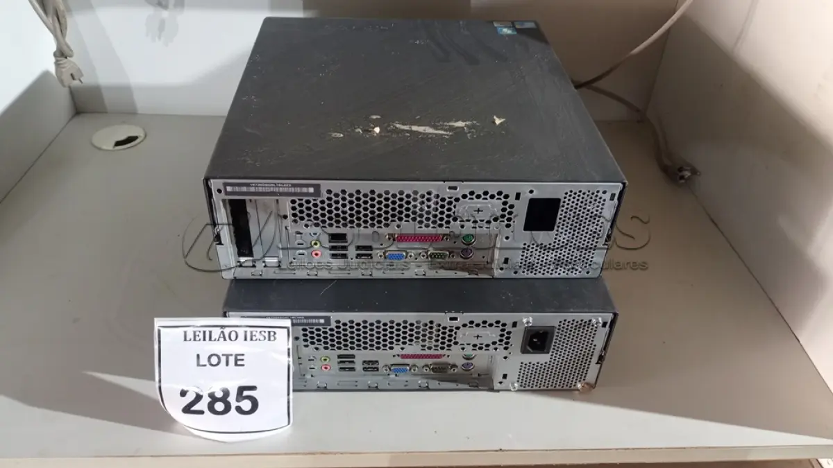 LOTE 285 - 02 CPUS LENOVO. (NO ESTADO) ATENÇÃO! FAZER A VISITAÇÃO ANTES DE ARREMATAR, NÃO SABEMOS SE FUNCIONA, LEILÃO NÃO TEM GARANTIA E NEM DEVOLUÇÃO, SUJEITO A POSSÍVEIS AVARIAS VISÍVEIS/OCULTAS E/OU AUSÊNCIA DE COMPONENTES.