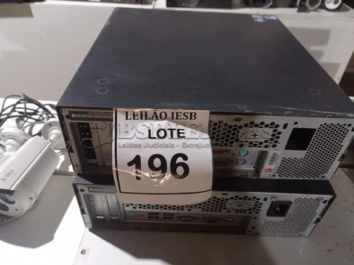 LOTE 196 - 02 CPUS LENOVO. (NO ESTADO) ATENÇÃO! FAZER A VISITAÇÃO ANTES DE ARREMATAR, NÃO SABEMOS SE FUNCIONA, LEILÃO NÃO TEM GARANTIA E NEM DEVOLUÇÃO, SUJEITO A POSSÍVEIS AVARIAS VISÍVEIS/OCULTAS E/OU AUSÊNCIA DE COMPONENTES.