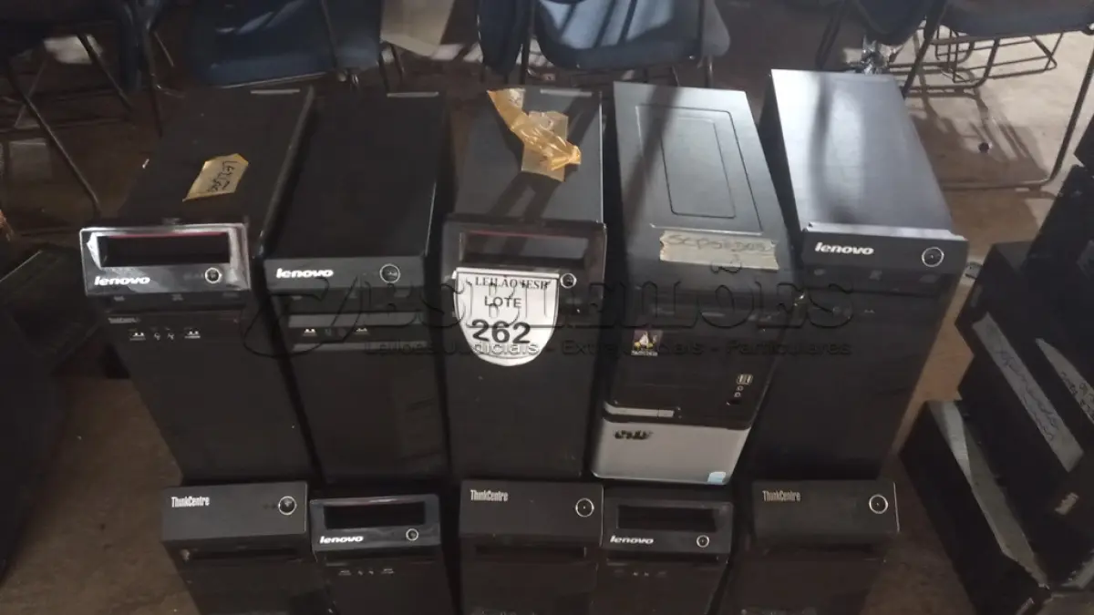 LOTE 262 - 10 CPUS MODELOS DIVERSOS PARA RETIRADA DE PEÇAS. (NO ESTADO) ATENÇÃO! FAZER A VISITAÇÃO ANTES DE ARREMATAR, NÃO SABEMOS SE FUNCIONA, LEILÃO NÃO TEM GARANTIA E NEM DEVOLUÇÃO, SUJEITO A POSSÍVEIS AVARIAS VISÍVEIS/OCULTAS E/OU AUSÊNCIA DE COMPONENTES.