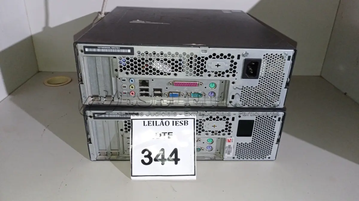 LOTE 344 - 02 CPUS LENOVO. (NO ESTADO) ATENÇÃO! FAZER A VISITAÇÃO ANTES DE ARREMATAR, NÃO SABEMOS SE FUNCIONA, LEILÃO NÃO TEM GARANTIA E NEM DEVOLUÇÃO, SUJEITO A POSSÍVEIS AVARIAS VISÍVEIS/OCULTAS E/OU AUSÊNCIA DE COMPONENTES.