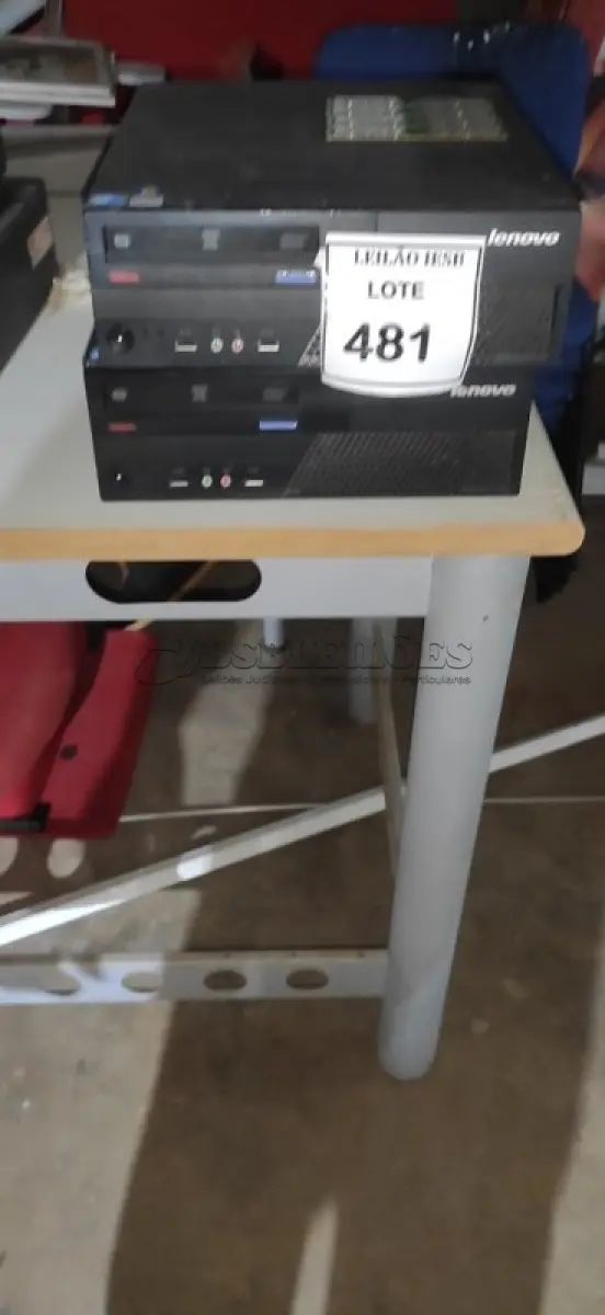 LOTE 481 - 02 CPUS LENOVO. (NO ESTADO) ATENÇÃO! FAZER A VISITAÇÃO ANTES DE ARREMATAR, NÃO SABEMOS SE FUNCIONA, LEILÃO NÃO TEM GARANTIA E NEM DEVOLUÇÃO, SUJEITO A POSSÍVEIS AVARIAS VISÍVEIS/OCULTAS E/OU AUSÊNCIA DE COMPONENTES.
