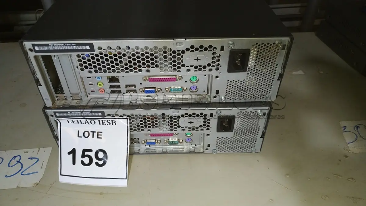 LOTE 159 -  02 CPU LENOVO. (NO ESTADO) ATENÇÃO! FAZER A VISITAÇÃO ANTES DE ARREMATAR, NÃO SABEMOS SE FUNCIONA, LEILÃO NÃO TEM GARANTIA E NEM DEVOLUÇÃO, SUJEITO A POSSÍVEIS AVARIAS VISÍVEIS/OCULTAS E/OU AUSÊNCIA DE COMPONENTES.