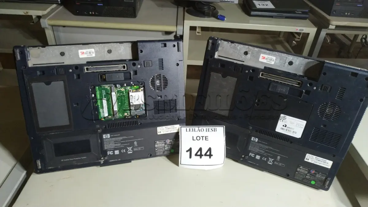 LOTE 144 - 02 NOTEBOOKS HP SEM FONTE. (NO ESTADO) ATENÇÃO! FAZER A VISITAÇÃO ANTES DE ARREMATAR, NÃO SABEMOS SE FUNCIONA, LEILÃO NÃO TEM GARANTIA E NEM DEVOLUÇÃO, SUJEITO A POSSÍVEIS AVARIAS VISÍVEIS/OCULTAS E/OU AUSÊNCIA DE COMPONENTES.