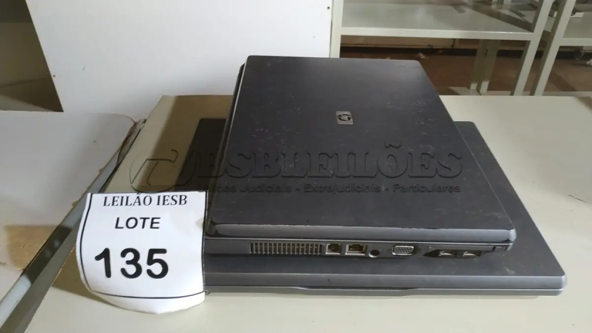 LOTE 135 -  02 NOTEBOOKS HP SEM FONTE. (NO ESTADO) ATENÇÃO! FAZER A VISITAÇÃO ANTES DE ARREMATAR, NÃO SABEMOS SE FUNCIONA, LEILÃO NÃO TEM GARANTIA E NEM DEVOLUÇÃO, SUJEITO A POSSÍVEIS AVARIAS VISÍVEIS/OCULTAS E/OU AUSÊNCIA DE COMPONENTES.