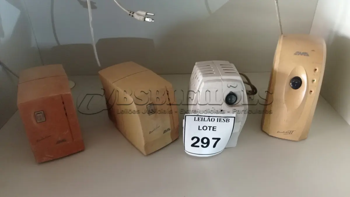 LOTE 297 - 04 ESTABILIZADORES DIVERSOS. (NO ESTADO) ATENÇÃO! FAZER A VISITAÇÃO ANTES DE ARREMATAR, NÃO SABEMOS SE FUNCIONA, LEILÃO NÃO TEM GARANTIA E NEM DEVOLUÇÃO, SUJEITO A POSSÍVEIS AVARIAS VISÍVEIS/OCULTAS E/OU AUSÊNCIA DE COMPONENTES.
