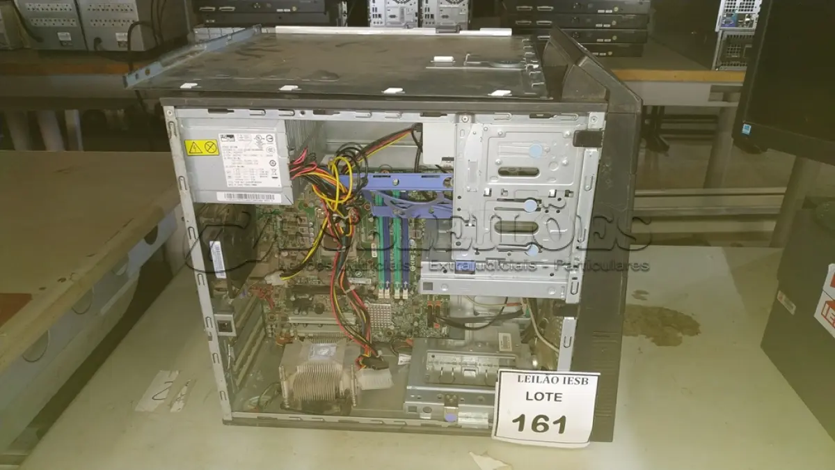 LOTE 161 - 02 CPUS LENOVO. (NO ESTADO) ATENÇÃO! FAZER A VISITAÇÃO ANTES DE ARREMATAR, NÃO SABEMOS SE FUNCIONA, LEILÃO NÃO TEM GARANTIA E NEM DEVOLUÇÃO, SUJEITO A POSSÍVEIS AVARIAS VISÍVEIS/OCULTAS E/OU AUSÊNCIA DE COMPONENTES.