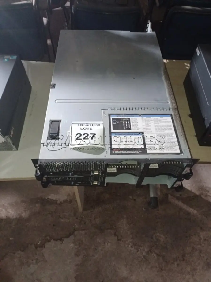 LOTE 227 - 02 SERVIDORES IBM SYSTEM  SERIE X3650.  (NO ESTADO) ATENÇÃO! FAZER A VISITAÇÃO ANTES DE ARREMATAR, NÃO SABEMOS SE FUNCIONA, LEILÃO NÃO TEM GARANTIA E NEM DEVOLUÇÃO, SUJEITO A POSSÍVEIS AVARIAS VISÍVEIS/OCULTAS E/OU AUSÊNCIA DE COMPONENTES.