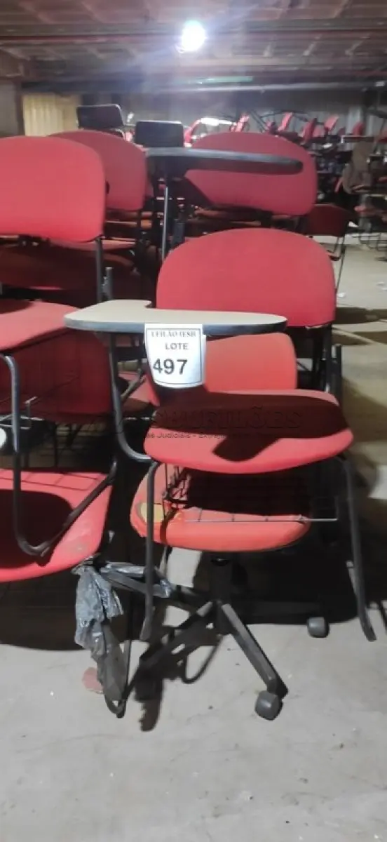 LOTE 497 - 14 CADEIRAS UNIVERSITÁRIAS. (NO ESTADO) ATENÇÃO! FAZER A VISITAÇÃO ANTES DE ARREMATAR, NÃO SABEMOS SE FUNCIONA, LEILÃO NÃO TEM GARANTIA E NEM DEVOLUÇÃO, SUJEITO A POSSÍVEIS AVARIAS VISÍVEIS/OCULTAS E/OU AUSÊNCIA DE COMPONENTES.