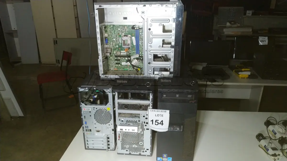 LOTE 154 - 04 CPU LENOVO INCOMPLETAS. (NO ESTADO) ATENÇÃO! FAZER A VISITAÇÃO ANTES DE ARREMATAR, NÃO SABEMOS SE FUNCIONA, LEILÃO NÃO TEM GARANTIA E NEM DEVOLUÇÃO, SUJEITO A POSSÍVEIS AVARIAS VISÍVEIS/OCULTAS E/OU AUSÊNCIA DE COMPONENTES.