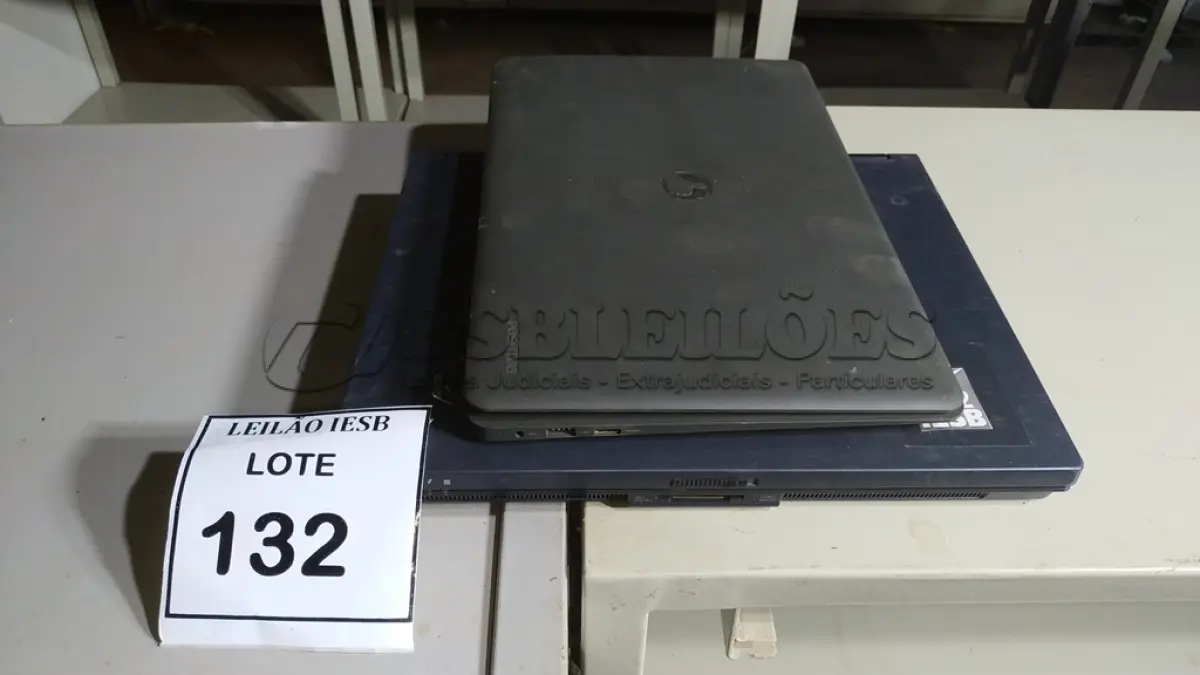 LOTE 132 - 01 NOTEBOOK HP E 01 NOTEBOOK POSITIVO SEM FONTE. (NO ESTADO) ATENÇÃO! FAZER A VISITAÇÃO ANTES DE ARREMATAR, NÃO SABEMOS SE FUNCIONA, LEILÃO NÃO TEM GARANTIA E NEM DEVOLUÇÃO, SUJEITO A POSSÍVEIS AVARIAS VISÍVEIS/OCULTAS E/OU AUSÊNCIA DE COMPONENTES.