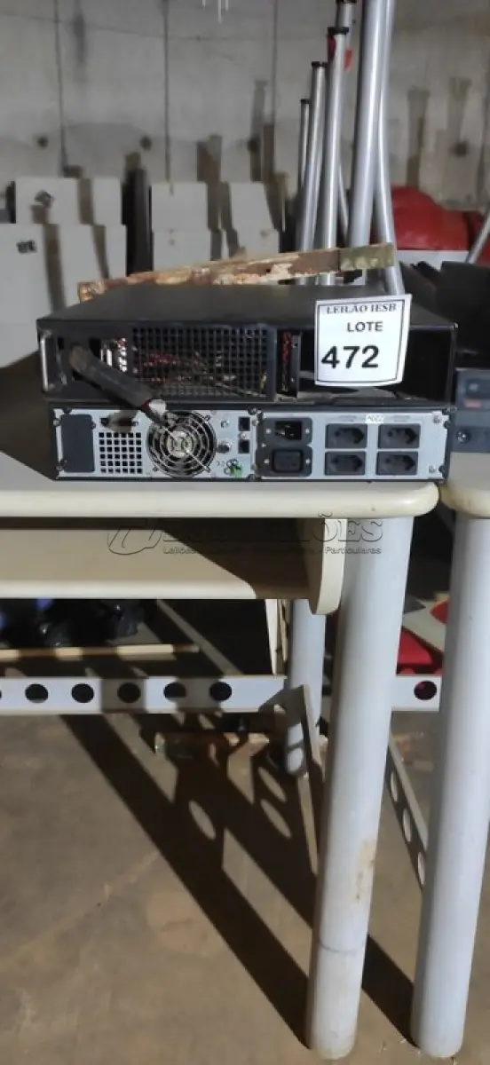 LOTE 472 - 02 NOBREAKS PARA SERVIDORES. (NO ESTADO) ATENÇÃO! FAZER A VISITAÇÃO ANTES DE ARREMATAR, NÃO SABEMOS SE FUNCIONA, LEILÃO NÃO TEM GARANTIA E NEM DEVOLUÇÃO, SUJEITO A POSSÍVEIS AVARIAS VISÍVEIS/OCULTAS E/OU AUSÊNCIA DE COMPONENTES.