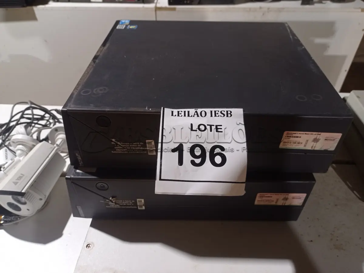 LOTE 196 - 02 CPUS LENOVO. (NO ESTADO) ATENÇÃO! FAZER A VISITAÇÃO ANTES DE ARREMATAR, NÃO SABEMOS SE FUNCIONA, LEILÃO NÃO TEM GARANTIA E NEM DEVOLUÇÃO, SUJEITO A POSSÍVEIS AVARIAS VISÍVEIS/OCULTAS E/OU AUSÊNCIA DE COMPONENTES.