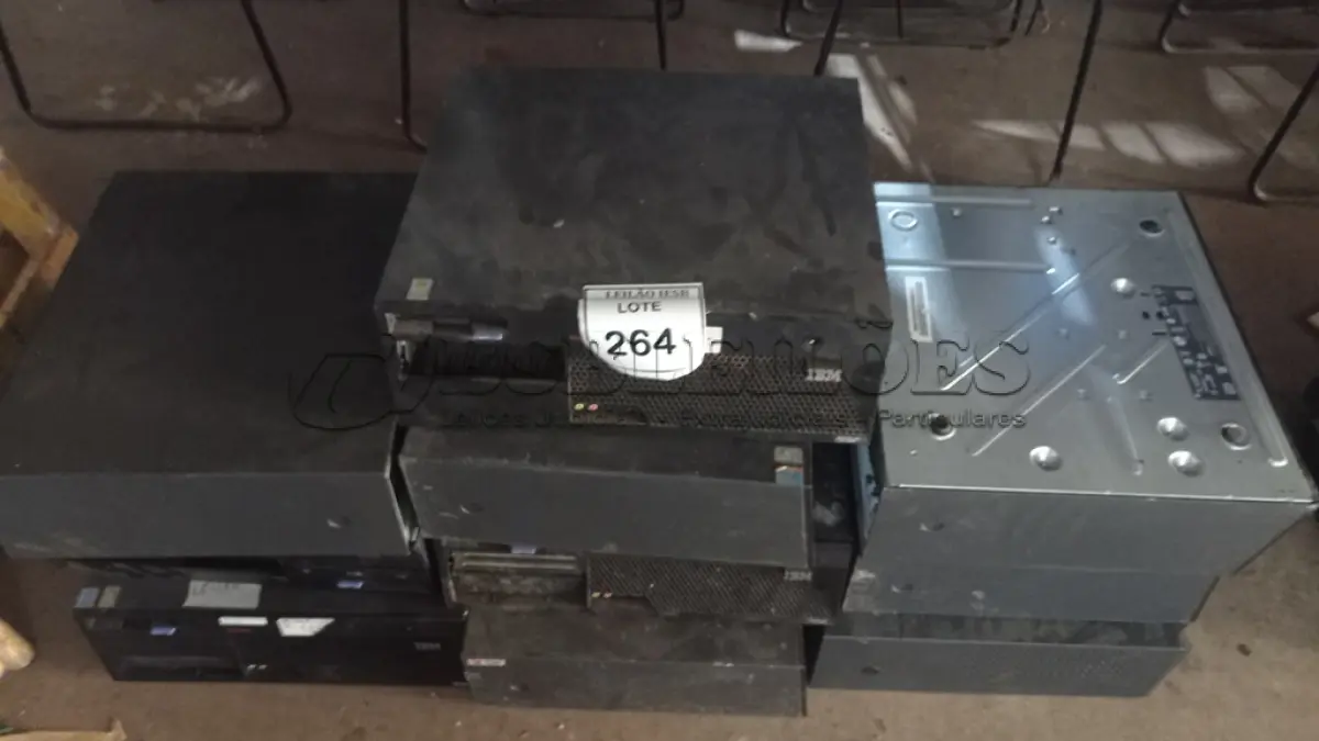 LOTE 264 - 10 CPUS IBM PARA RETIRADA DE PEÇAS. (NO ESTADO) ATENÇÃO! FAZER A VISITAÇÃO ANTES DE ARREMATAR, NÃO SABEMOS SE FUNCIONA, LEILÃO NÃO TEM GARANTIA E NEM DEVOLUÇÃO, SUJEITO A POSSÍVEIS AVARIAS VISÍVEIS/OCULTAS E/OU AUSÊNCIA DE COMPONENTES.
