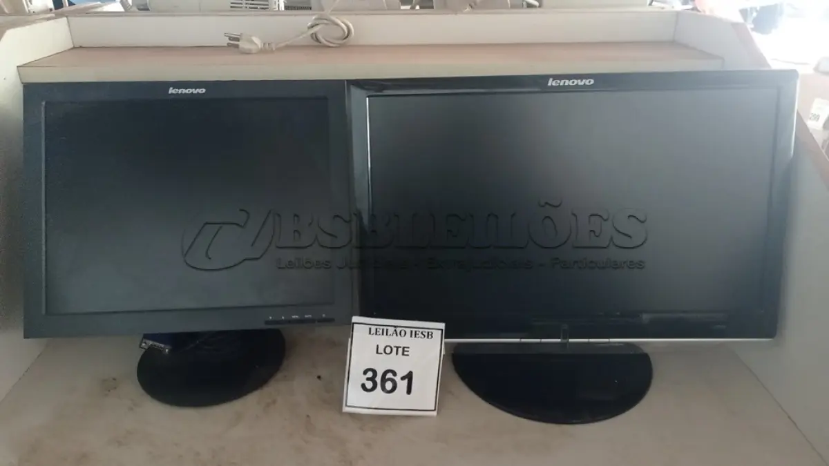 LOTE 361 - 02 MONITORES LENOVO. (NO ESTADO) ATENÇÃO! FAZER A VISITAÇÃO ANTES DE ARREMATAR, NÃO SABEMOS SE FUNCIONA, LEILÃO NÃO TEM GARANTIA E NEM DEVOLUÇÃO, SUJEITO A POSSÍVEIS AVARIAS VISÍVEIS/OCULTAS E/OU AUSÊNCIA DE COMPONENTES.