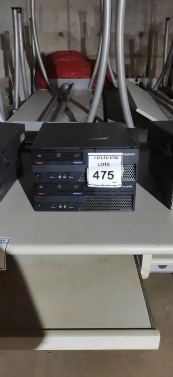 LOTE 475 - 02 CPUS LENOVO. (NO ESTADO) ATENÇÃO! FAZER A VISITAÇÃO ANTES DE ARREMATAR, NÃO SABEMOS SE FUNCIONA, LEILÃO NÃO TEM GARANTIA E NEM DEVOLUÇÃO, SUJEITO A POSSÍVEIS AVARIAS VISÍVEIS/OCULTAS E/OU AUSÊNCIA DE COMPONENTES.