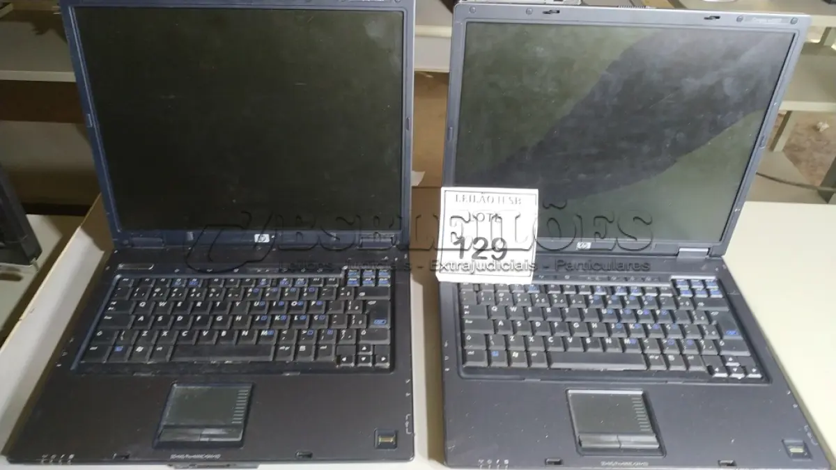LOTE 129 - 02 NOTEBOOKS HP SEM FONTE. (NO ESTADO) ATENÇÃO! FAZER A VISITAÇÃO ANTES DE ARREMATAR, NÃO SABEMOS SE FUNCIONA, LEILÃO NÃO TEM GARANTIA E NEM DEVOLUÇÃO, SUJEITO A POSSÍVEIS AVARIAS VISÍVEIS/OCULTAS E/OU AUSÊNCIA DE COMPONENTES.