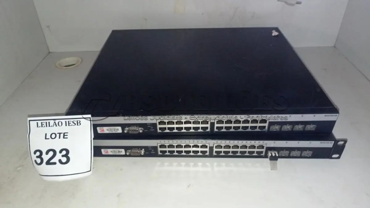 LOTE 323 - 02 SWITCHES. (NO ESTADO) ATENÇÃO! FAZER A VISITAÇÃO ANTES DE ARREMATAR, NÃO SABEMOS SE FUNCIONA, LEILÃO NÃO TEM GARANTIA E NEM DEVOLUÇÃO, SUJEITO A POSSÍVEIS AVARIAS VISÍVEIS/OCULTAS E/OU AUSÊNCIA DE COMPONENTES.