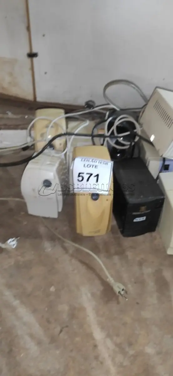 LOTE 571 - 01 LOTE COM SUCATA ESTABILIZADORES. (NO ESTADO) ATENÇÃO! FAZER A VISITAÇÃO ANTES DE ARREMATAR, NÃO SABEMOS SE FUNCIONA, LEILÃO NÃO TEM GARANTIA E NEM DEVOLUÇÃO, SUJEITO A POSSÍVEIS AVARIAS VISÍVEIS/OCULTAS E/OU AUSÊNCIA DE COMPONENTES.