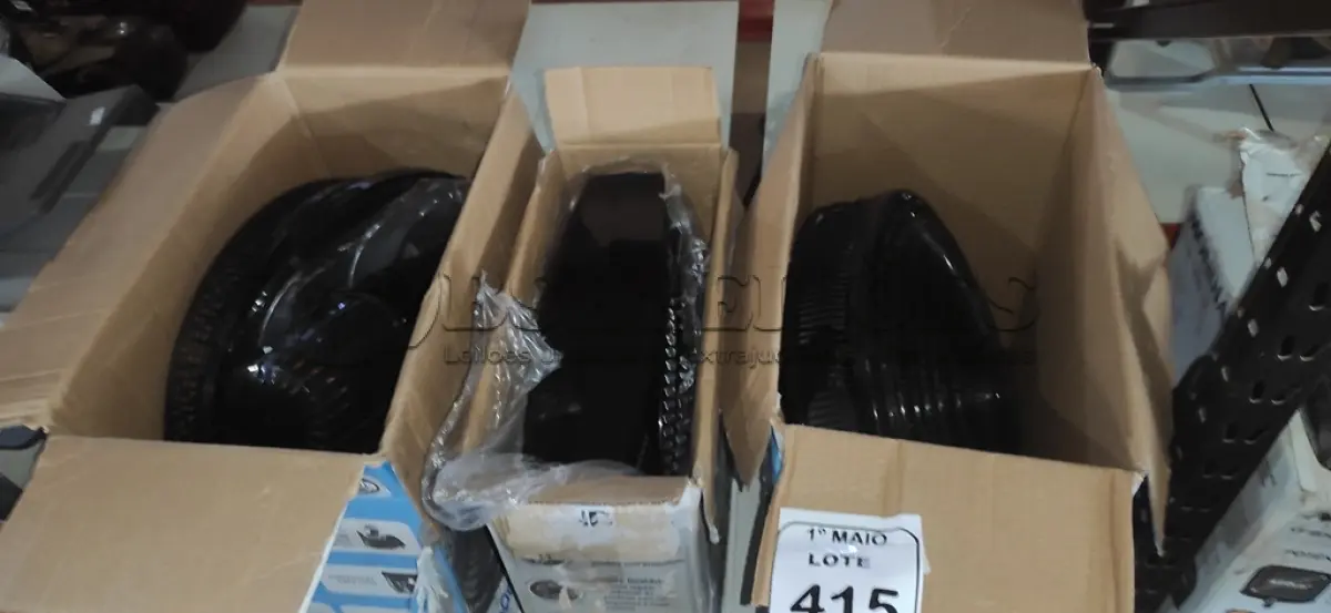 LOTE 415 - 03 VENTILADORES 220V MARCA MONDIAL DESMONTADOS. (NO ESTADO) ATENÇÃO! FAZER A VISITAÇÃO ANTES DE ARREMATAR, NÃO SABEMOS SE FUNCIONA, LEILÃO NÃO TEM GARANTIA E NEM DEVOLUÇÃO, SUJEITO A POSSÍVEIS AVARIAS VISÍVEIS/OCULTAS E/OU AUSÊNCIA DE COMPONENTES.