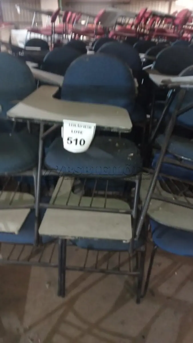 LOTE 510 - 10 CADEIRAS UNIVERSITÁRIAS. (NO ESTADO) ATENÇÃO! FAZER A VISITAÇÃO ANTES DE ARREMATAR, NÃO SABEMOS SE FUNCIONA, LEILÃO NÃO TEM GARANTIA E NEM DEVOLUÇÃO, SUJEITO A POSSÍVEIS AVARIAS VISÍVEIS/OCULTAS E/OU AUSÊNCIA DE COMPONENTES.