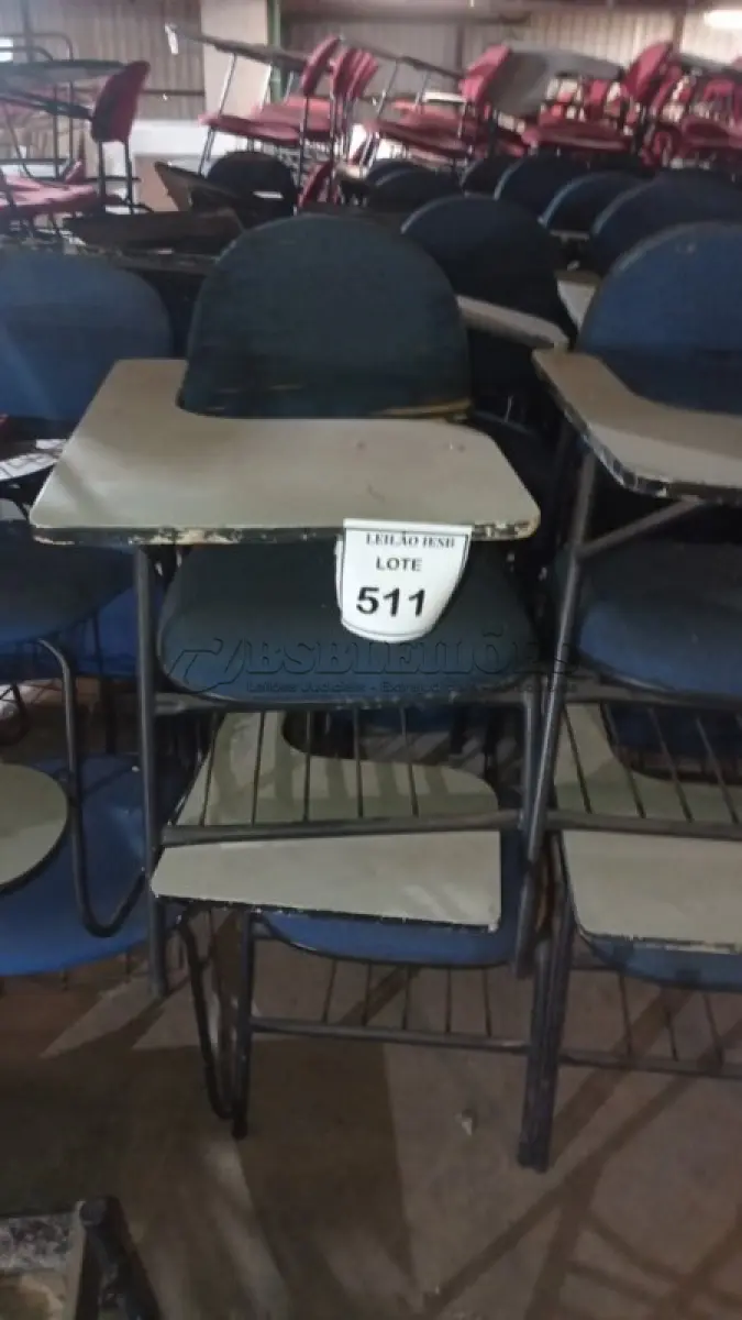 LOTE 511 - 10 CADEIRAS UNIVERSITÁRIAS. (NO ESTADO) ATENÇÃO! FAZER A VISITAÇÃO ANTES DE ARREMATAR, NÃO SABEMOS SE FUNCIONA, LEILÃO NÃO TEM GARANTIA E NEM DEVOLUÇÃO, SUJEITO A POSSÍVEIS AVARIAS VISÍVEIS/OCULTAS E/OU AUSÊNCIA DE COMPONENTES.