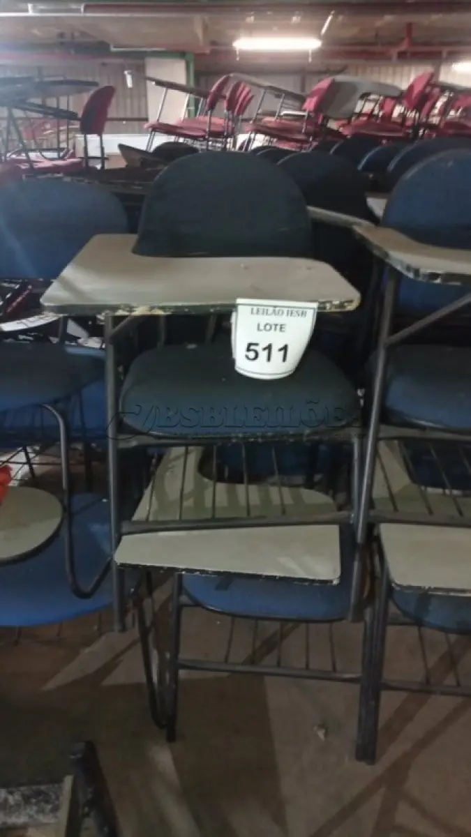 LOTE 511 - 10 CADEIRAS UNIVERSITÁRIAS. (NO ESTADO) ATENÇÃO! FAZER A VISITAÇÃO ANTES DE ARREMATAR, NÃO SABEMOS SE FUNCIONA, LEILÃO NÃO TEM GARANTIA E NEM DEVOLUÇÃO, SUJEITO A POSSÍVEIS AVARIAS VISÍVEIS/OCULTAS E/OU AUSÊNCIA DE COMPONENTES.