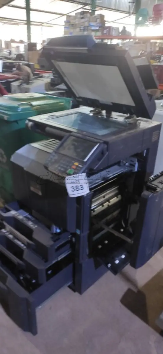 LOTE 383 - 01 COPIADORA TASKALFA 2551CI 110V MARCA KYOCERA. (NO ESTADO) ATENÇÃO! FAZER A VISITAÇÃO ANTES DE ARREMATAR, NÃO SABEMOS SE FUNCIONA, LEILÃO NÃO TEM GARANTIA E NEM DEVOLUÇÃO, SUJEITO A POSSÍVEIS AVARIAS VISÍVEIS/OCULTAS E/OU AUSÊNCIA DE COMPONENTES.