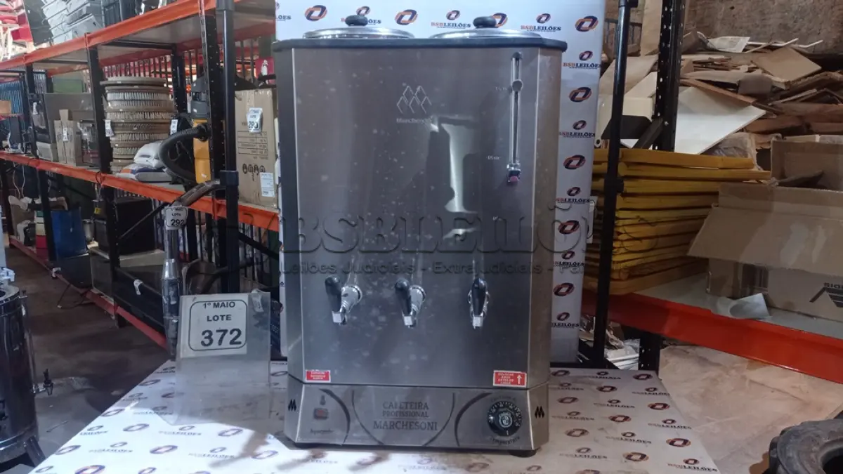 LOTE 372 - 01 CAFETERIA INDUSTRIAL EM INOX. (NO ESTADO) ATENÇÃO! FAZER A VISITAÇÃO ANTES DE ARREMATAR, NÃO SABEMOS SE FUNCIONA, LEILÃO NÃO TEM GARANTIA E NEM DEVOLUÇÃO, SUJEITO A POSSÍVEIS AVARIAS VISÍVEIS/OCULTAS E/OU AUSÊNCIA DE COMPONENTES.