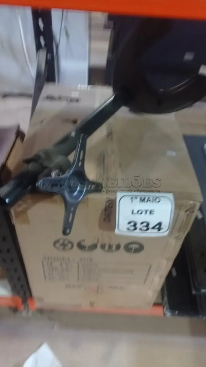 LOTE 334 - 06 SUPORTES DE MONITOR MARCA DATEN. (NO ESTADO) ATENÇÃO! FAZER A VISITAÇÃO ANTES DE ARREMATAR, NÃO SABEMOS SE FUNCIONA, LEILÃO NÃO TEM GARANTIA E NEM DEVOLUÇÃO, SUJEITO A POSSÍVEIS AVARIAS VISÍVEIS/OCULTAS E/OU AUSÊNCIA DE COMPONENTES.