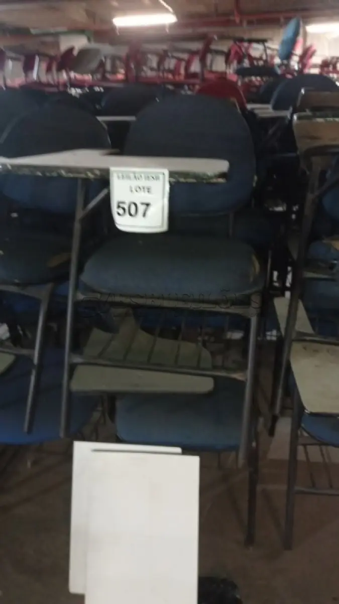 LOTE 507 - 10 CADEIRAS UNIVERSITÁRIAS. (NO ESTADO) ATENÇÃO! FAZER A VISITAÇÃO ANTES DE ARREMATAR, NÃO SABEMOS SE FUNCIONA, LEILÃO NÃO TEM GARANTIA E NEM DEVOLUÇÃO, SUJEITO A POSSÍVEIS AVARIAS VISÍVEIS/OCULTAS E/OU AUSÊNCIA DE COMPONENTES.