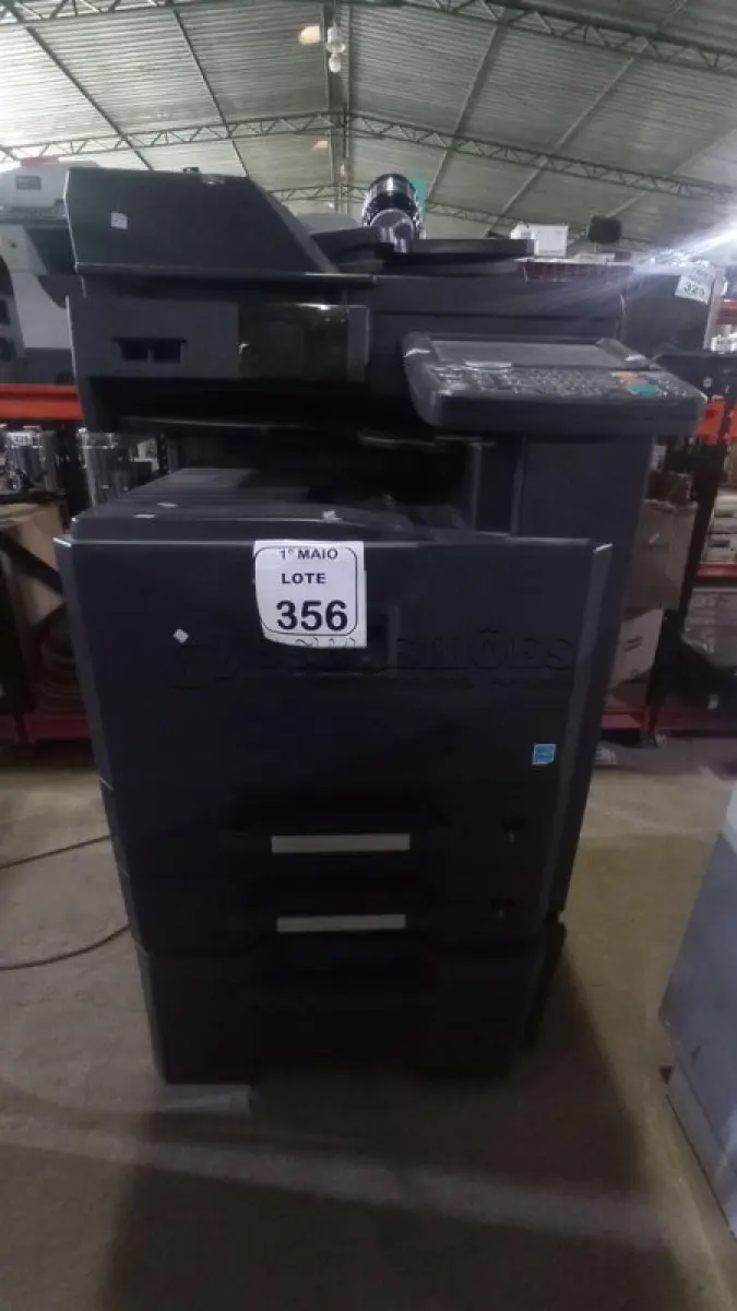 LOTE 356 - 01 COPIADORA TASKALFA 2551CI 110V MARCA KYOCERA. (NO ESTADO) ATENÇÃO! FAZER A VISITAÇÃO ANTES DE ARREMATAR, NÃO SABEMOS SE FUNCIONA, LEILÃO NÃO TEM GARANTIA E NEM DEVOLUÇÃO, SUJEITO A POSSÍVEIS AVARIAS VISÍVEIS/OCULTAS E/OU AUSÊNCIA DE COMPONENTES.