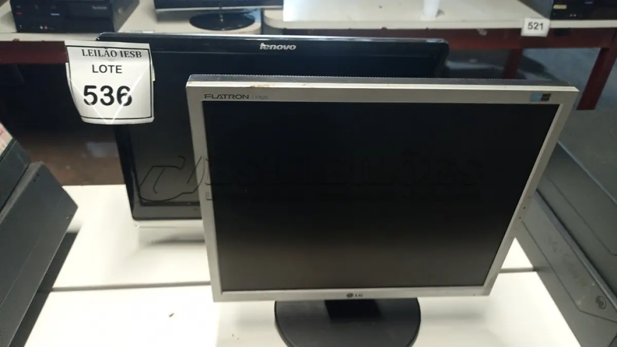 LOTE 536 - 01 MONITOR LG E 01 MONITOR LENOVO. (NO ESTADO) ATENÇÃO! FAZER A VISITAÇÃO ANTES DE ARREMATAR, NÃO SABEMOS SE FUNCIONA, LEILÃO NÃO TEM GARANTIA E NEM DEVOLUÇÃO, SUJEITO A POSSÍVEIS AVARIAS VISÍVEIS/OCULTAS E/OU AUSÊNCIA DE COMPONENTES.