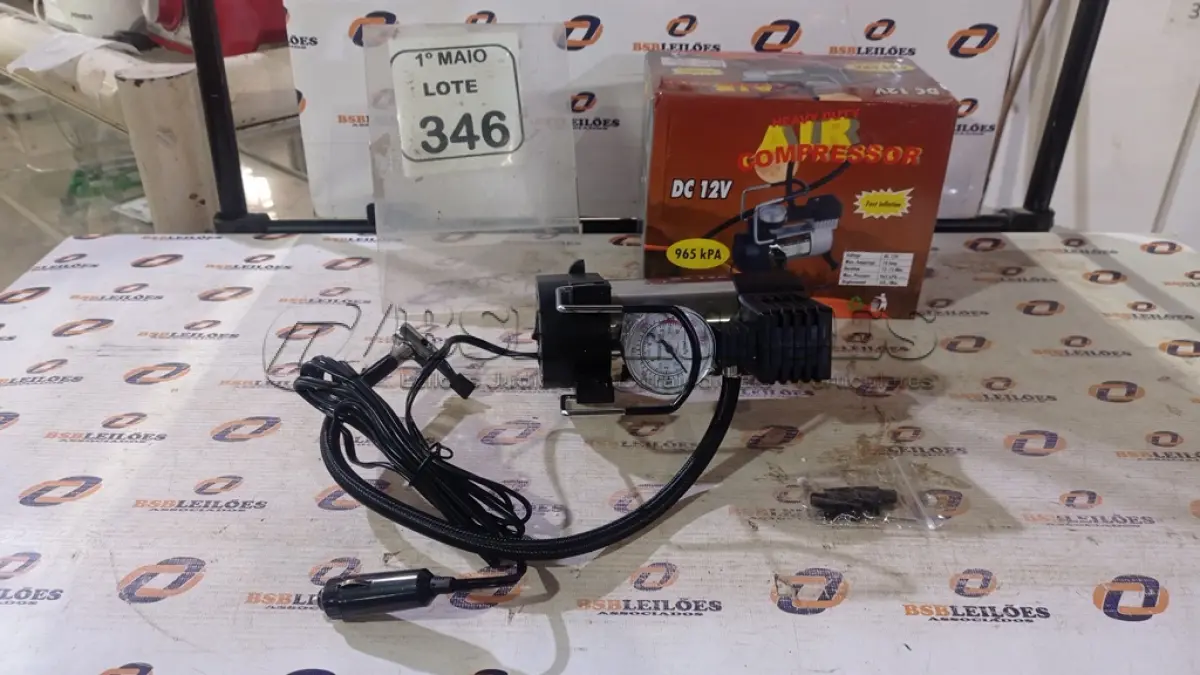 LOTE 346 - 01 COMPRESSOR DE AR DC 12V. (NO ESTADO) ATENÇÃO! FAZER A VISITAÇÃO ANTES DE ARREMATAR, NÃO SABEMOS SE FUNCIONA, LEILÃO NÃO TEM GARANTIA E NEM DEVOLUÇÃO, SUJEITO A POSSÍVEIS AVARIAS VISÍVEIS/OCULTAS E/OU AUSÊNCIA DE COMPONENTES.