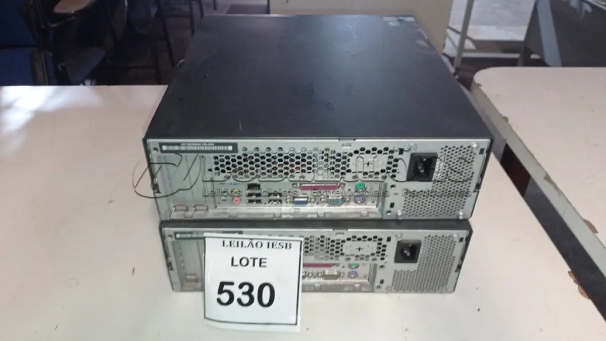 LOTE 530 - 02 CPUS LENOVO. (NO ESTADO) ATENÇÃO! FAZER A VISITAÇÃO ANTES DE ARREMATAR, NÃO SABEMOS SE FUNCIONA, LEILÃO NÃO TEM GARANTIA E NEM DEVOLUÇÃO, SUJEITO A POSSÍVEIS AVARIAS VISÍVEIS/OCULTAS E/OU AUSÊNCIA DE COMPONENTES.