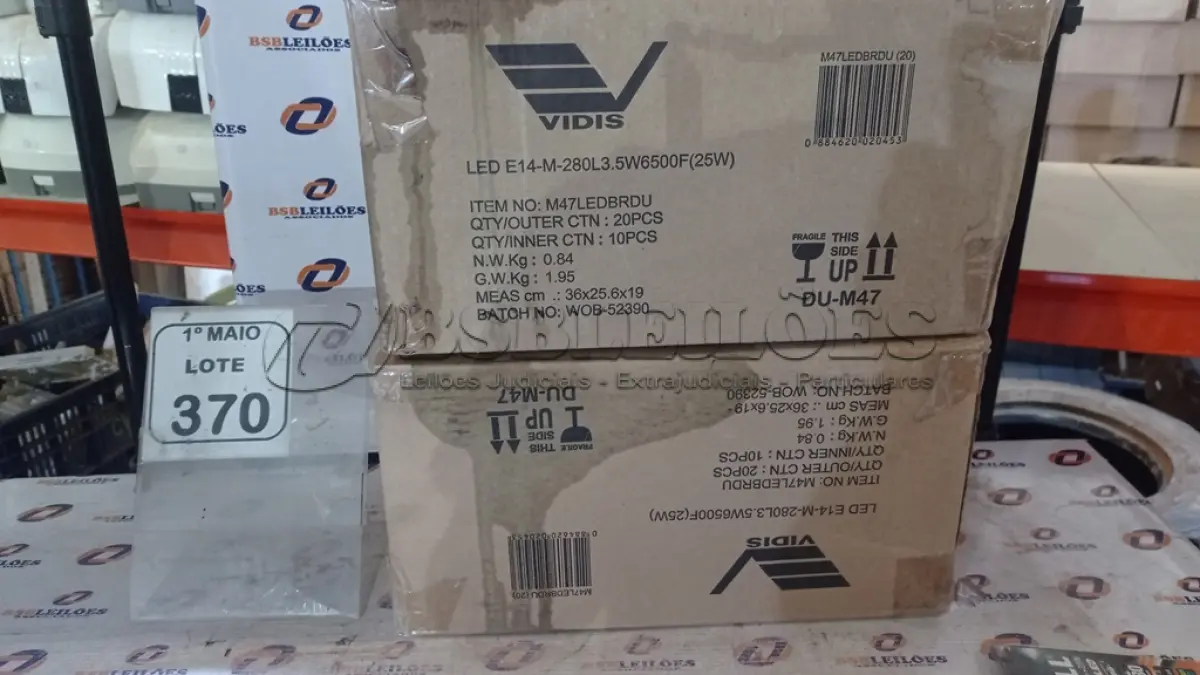 LOTE 370 - 01 LOTE COM VÁRIAS LÂMPADAS MINI GLOBO 25W MARCA DURACELL. (NO ESTADO) ATENÇÃO! FAZER A VISITAÇÃO ANTES DE ARREMATAR, NÃO SABEMOS SE FUNCIONA, LEILÃO NÃO TEM GARANTIA E NEM DEVOLUÇÃO, SUJEITO A POSSÍVEIS AVARIAS VISÍVEIS/OCULTAS E/OU AUSÊNCIA DE COMPONENTES.
